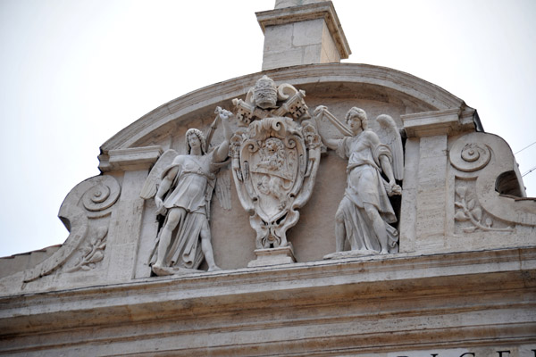 Angels at the top of the Moses Fountain with the Papal Coat of Arms of Pope Sixtus V