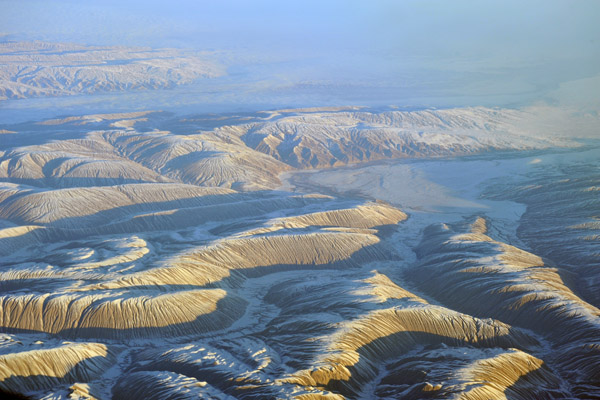 Winter landscape near Yarkand, Xinjiang Autonomous Region (N36 58/E077 14)