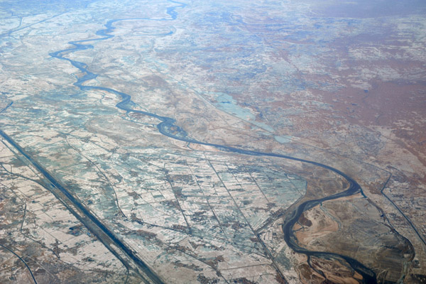 Bend in the Yellow River near Dengkou, Inner Mongolia