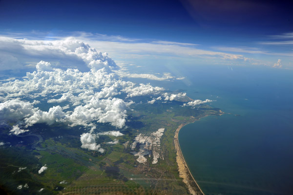 Coast of central Vietnam between Sông Gianh and Đèo Ngang