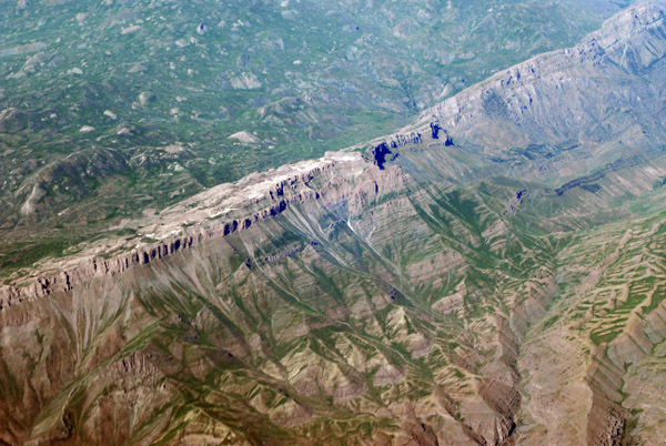 Mountains along the Turkish-Iraq border