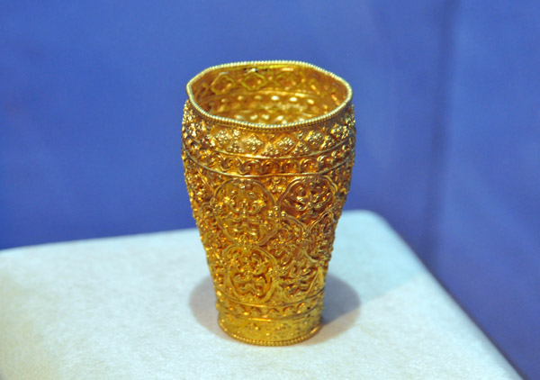Gold cup from the crypt of Wat Ratchaburana, Ayutthaya, 17th-19th C.