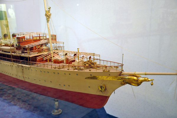 Model of the second Maha Chakri Royal Barge, 1918