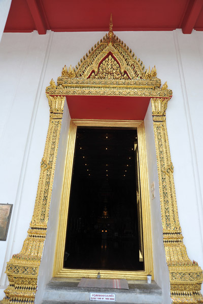 Buddhaisawan Chapel door