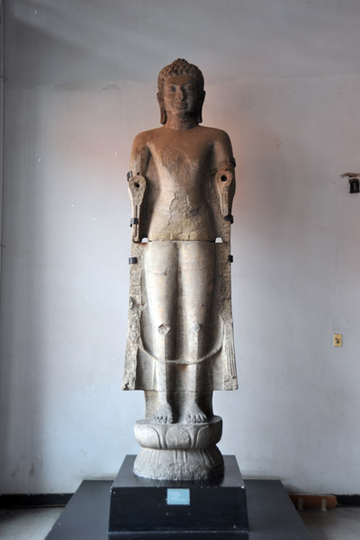 Standing Buddha, Dvaravati style from Wat Mahathat, Sukhothai, 8th-9th C.