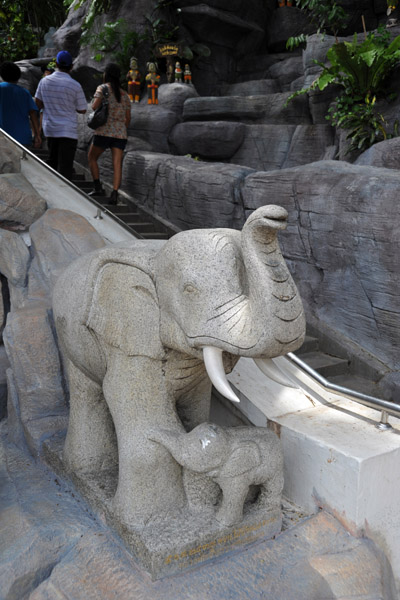 Elephant at the base of the stairs to the Golden Mount