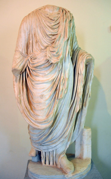 Statue of a man wearing a toga, Hadrianic Baths