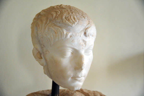 Head of a prince from the Claudian dynasty from the Temple of Rome and Augustus