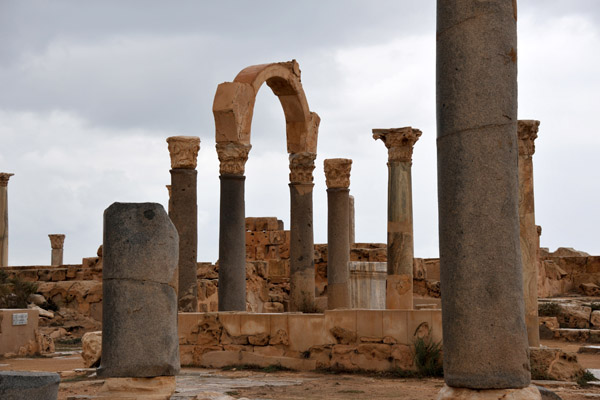 An arch segment left standing, Sabratha