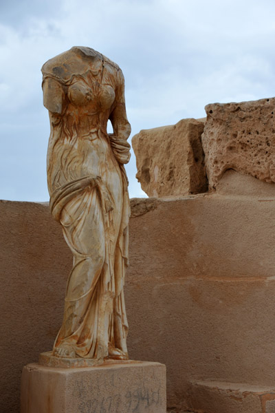 Female statue in flowing garment, Seaward Baths