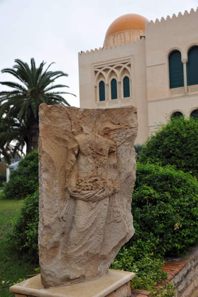 Sculpture outside the Museum of Libya