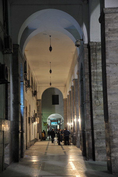 Arcades at night, Green Square