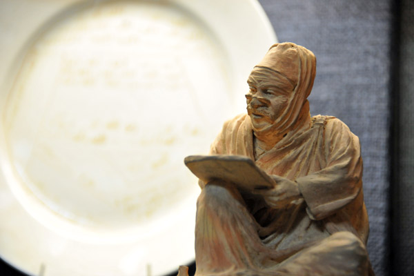 Figurine of an Arab scholar