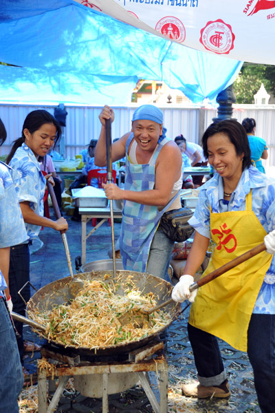 Free meals at Sanam Luang