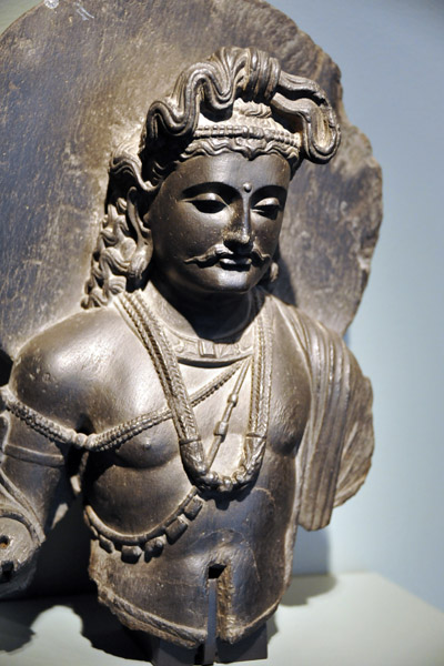 Bodhisattv, 200-350, Gandhara region (Pakistan)