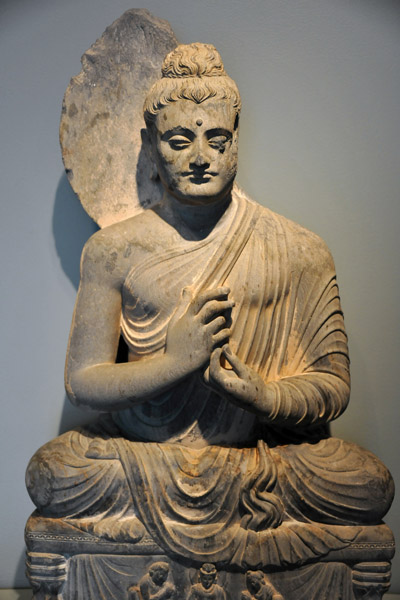 Seated Buddha, approx 700-900, ancient Gandhara (Pakistan)