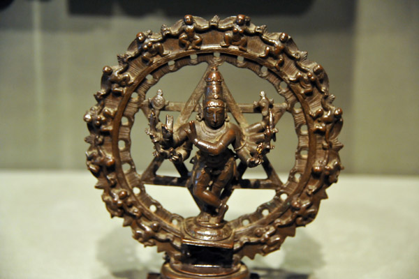 Krishna playing the flute and dancing with milkmaids, 1700-1900, Southern India