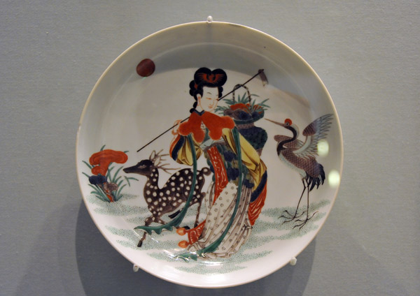 Dish decorated with Magu, deity of longevity, 18th C. Qing Dynasty