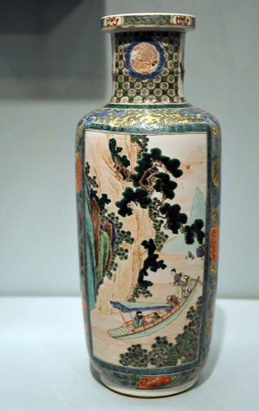 Vase illustrating the poem The Red Cliff, Jiangxi province, reign of Kangxi, 1662-1722