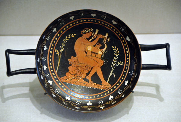 Kyathos, Etruscan, 600-500 BC