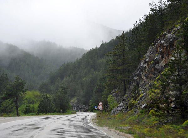 The road to Mokna Gora on the Bosnian border