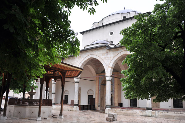 Gazi Husrev-beg was the Ottoman governor of Bosnia who financed the mosque in 1531