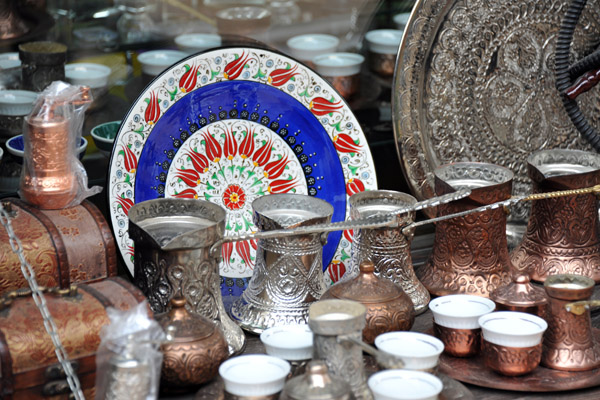 Shopping for Oriental souvenirs, Sarajevo