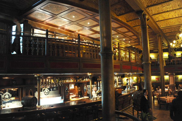 The impressive bar of the Sarajevo Brewery
