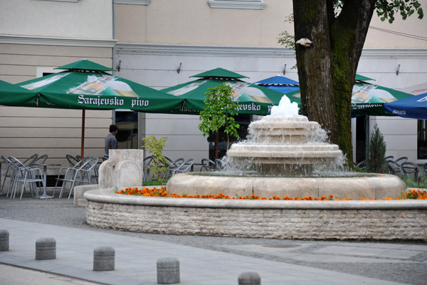 Fountain square and pleasant outdoor cafes, Konjic