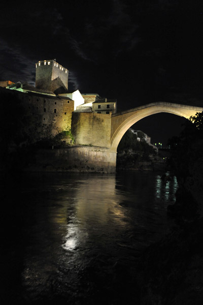 Upstream from the Old Bridge at night