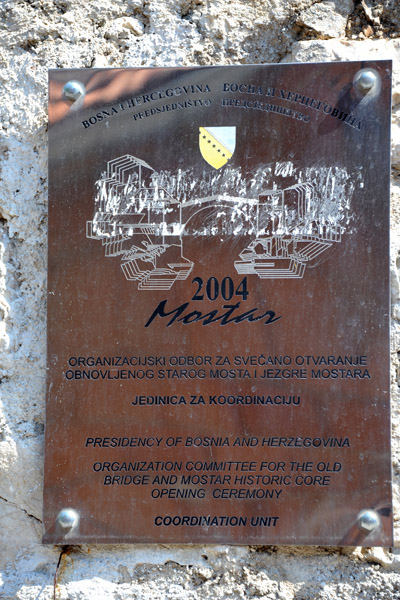 2004 dedication plaque for the reopening of the Old Bridge
