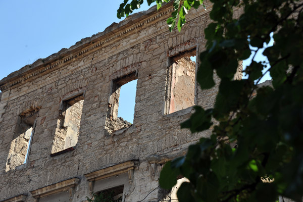 War ruins, Ulica Marala Tita, Mostar