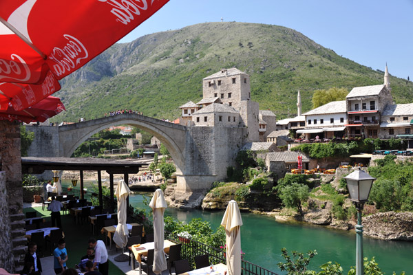 More restaurants and cafs line the Neretva River on the East Bank