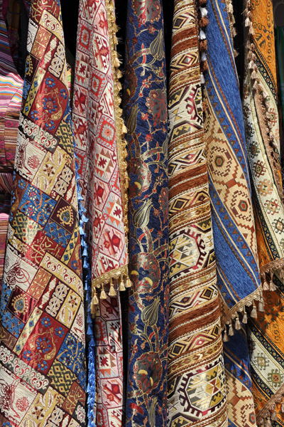 Textiles, Tepa Market