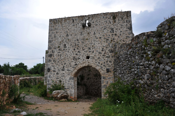 Outside the town walls at the upper gatehouse, Počitelj