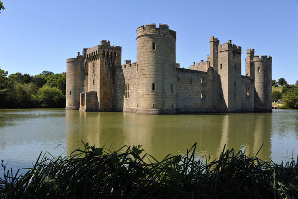 Back to the beginning in the southeast corner of Bodiam Castle