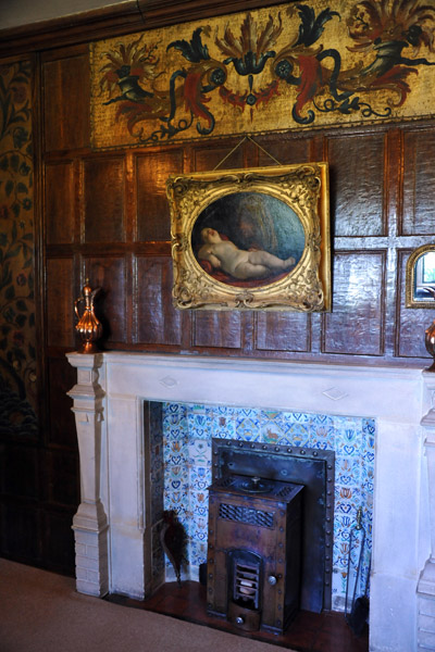 Fireplace in the dining room, Bateman's