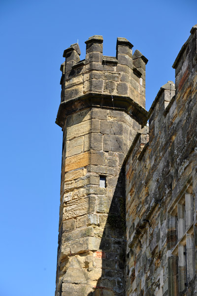 Battle Abbey gatehouse tower