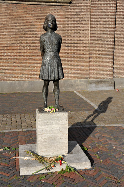 Statue of Anne Frank, Janskerkhof, Utrecht