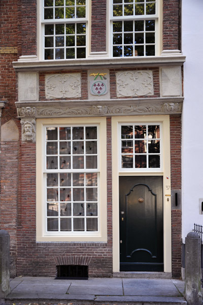 Lovely old house at Nieuwegracht 37, Utrecht