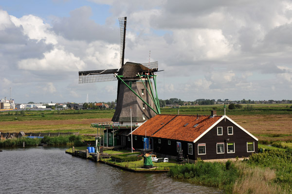 Oliemolen De Zoeker from the windmill De Kat, Zaanse Schans