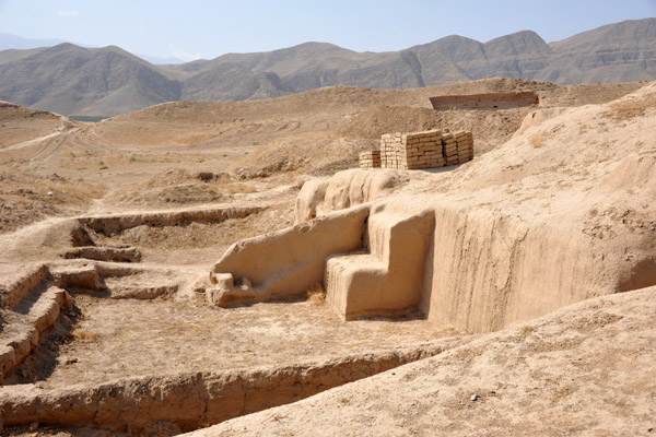 Excavated ruins of Old Nisa