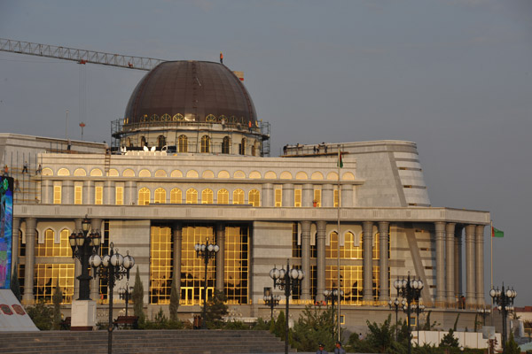 Another government palace under construction, Mary