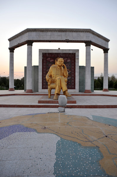 Turkmenbashi monument, Mary