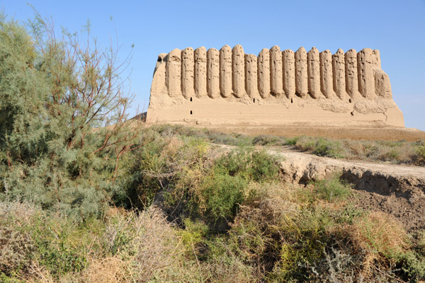 An ancient canal separated the Greater Kyz Kala and Small Kyz Kala