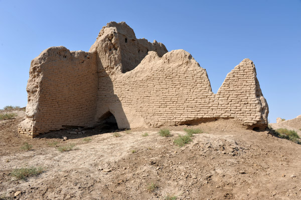 Remains of another mudbrick structure inside the Shahryar Ark, Merv