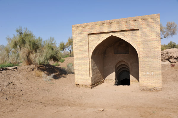 Cistern or icehouse next to the Mausoleum of Mohammed ibn Zayed