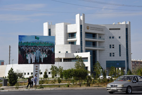 The new hospital in Trkmenabat, very similar to the ones in Dashoguz and Mary
