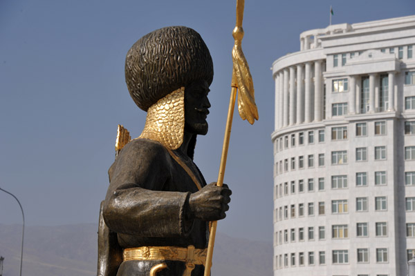 Statue of a guard at the Turkmenbashy statue