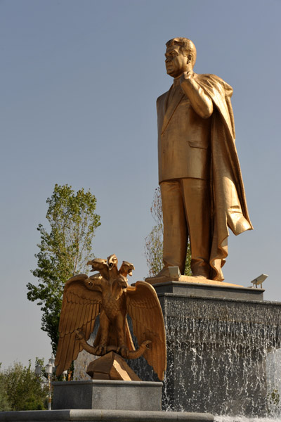 Türkmenbashy statue, Ashgabat